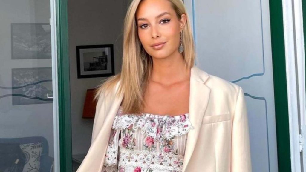 Viky Varga Altezza Viky Varga Altezza